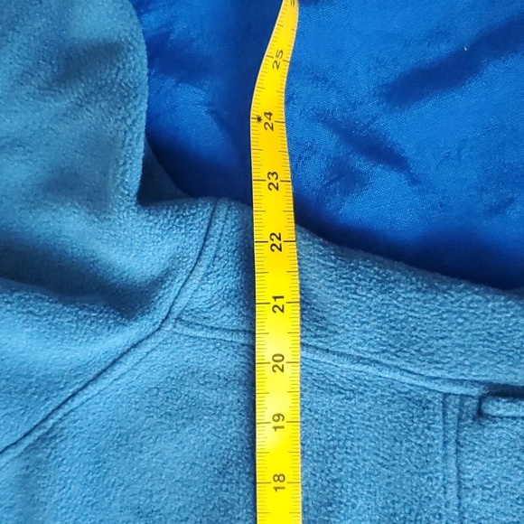 Tommy Hilfiger XL blue poly quarter zip pullover with full pouch (2006) - Picture 9 of 11